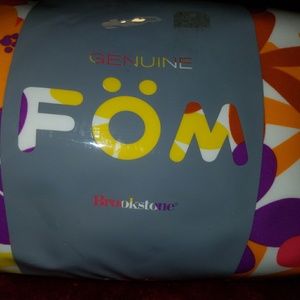 Brookstone head pillow